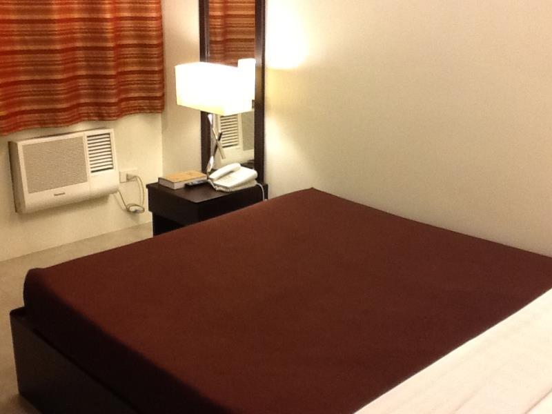 סוריגאו One Hive Hotel And Suites מראה חיצוני תמונה